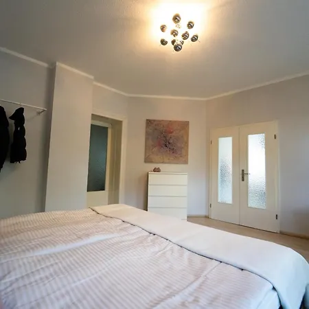 Charles & Kaetchen Living Gohlis Apartament